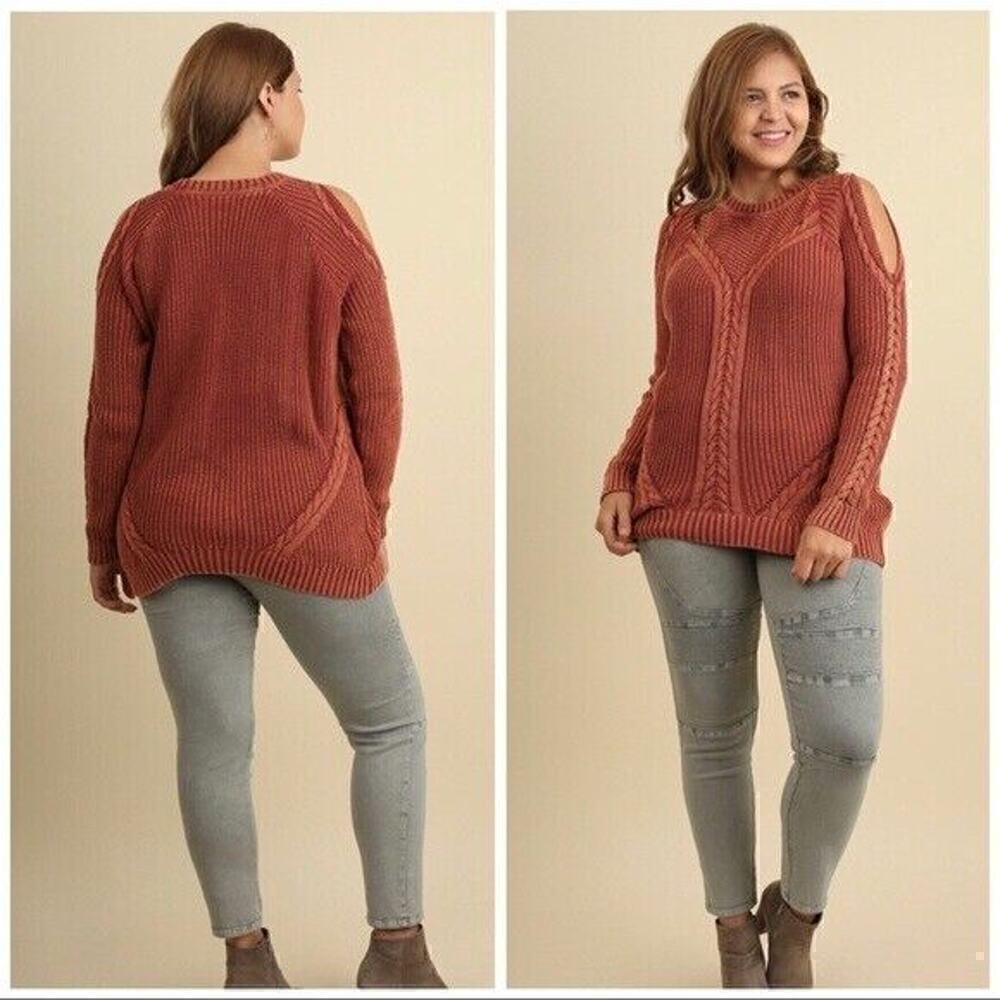 Umgee Size Small Cold Shoulder Cable Knit Garment Dyed Sweater Rust Orange